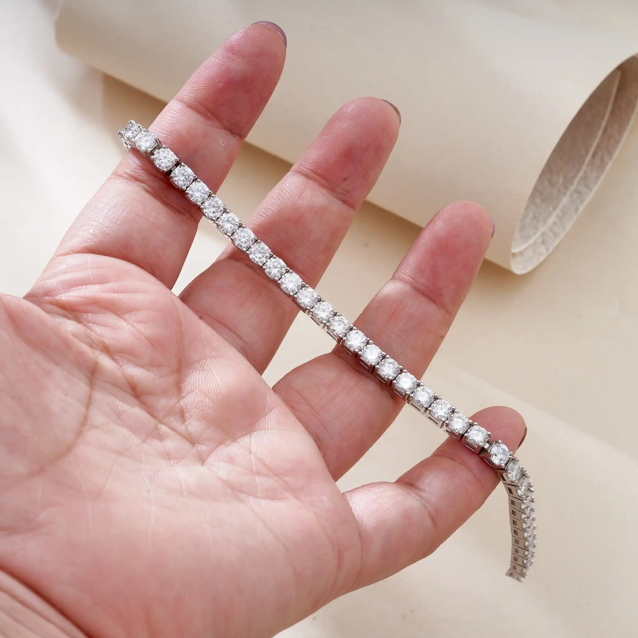 Pulsera tennis oro blanco 18k  + moissanita