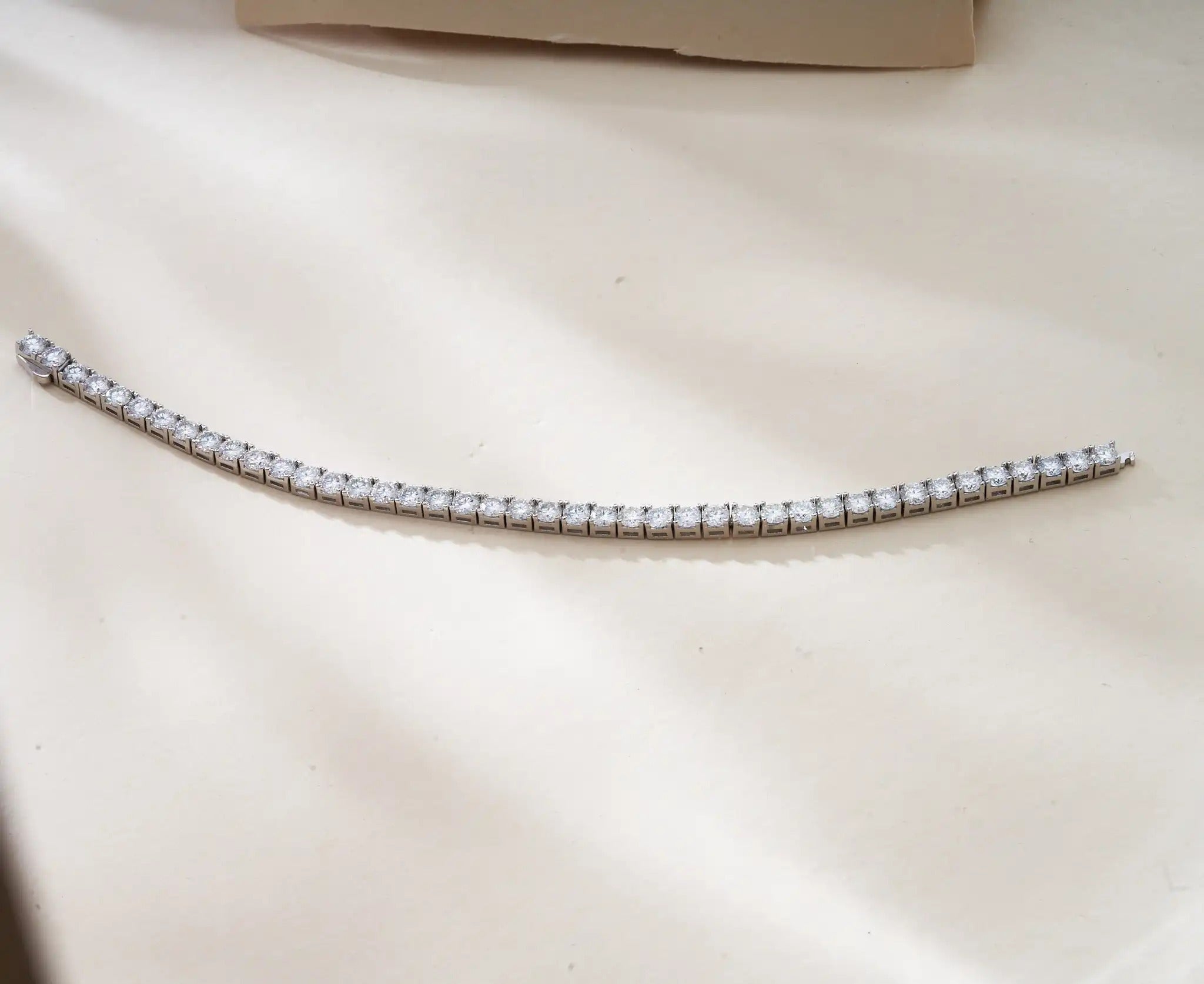 Pulsera tennis oro blanco 18k  + moissanita